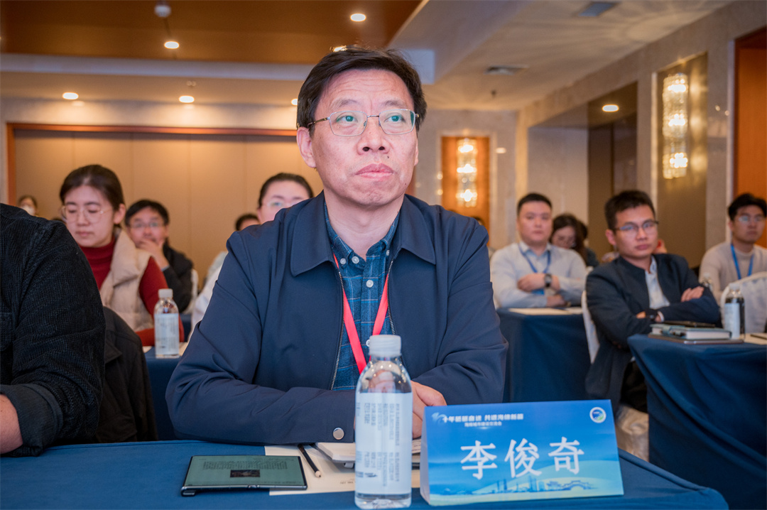 李俊奇.jpg 李俊奇.jpg